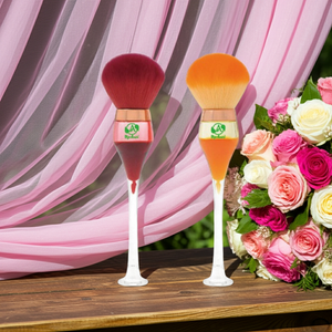 Champagne Glass Luxe Loose Powder Brush